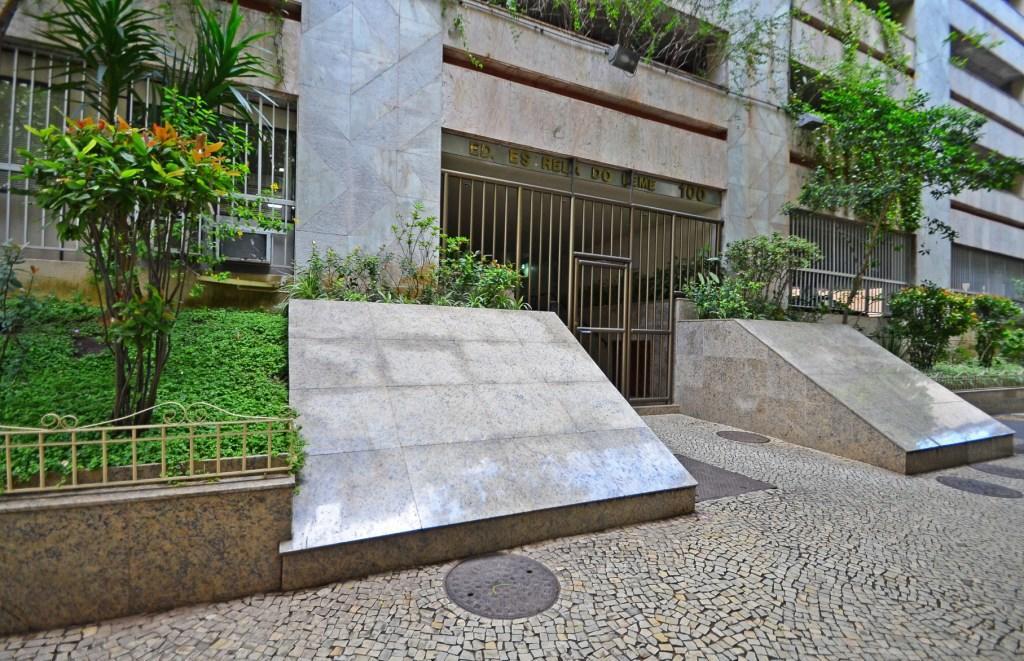 Apartamento de 2 quartos com varanda e vaga de garagem no Leme! Rio de Janeiro Exterior foto